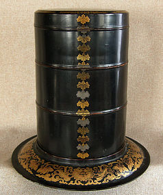 Edo period Japanese round 3 tier lacquer box