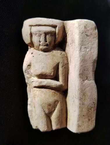 AN ANCIENT EGYPTIAN FIGURE OF A CONCUBINE