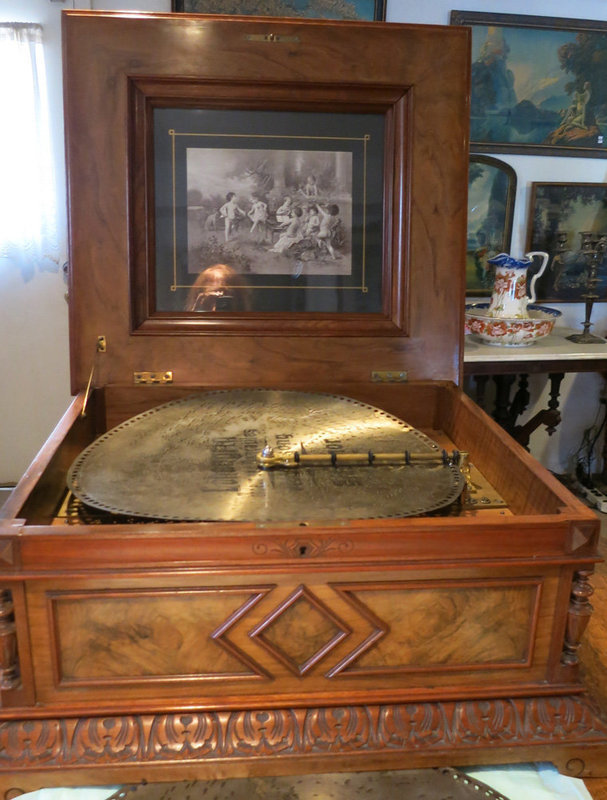 Polyphon Marquetry Disc Music Box