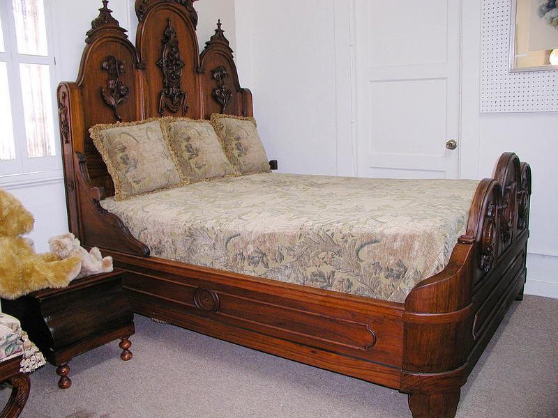 Beautiful Carved Rosewood Bed