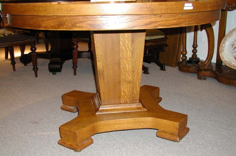 Tiger Oak Dining Table with Arts &amp; Crafts Pedestal