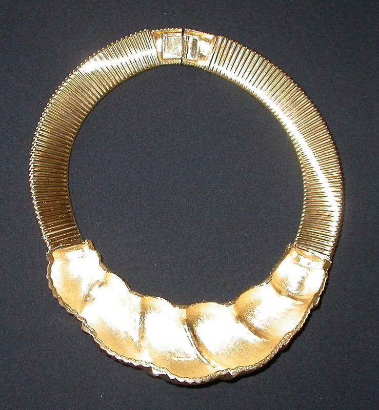 NINA RICCI GOLD AND RHINESTONE CHOKER