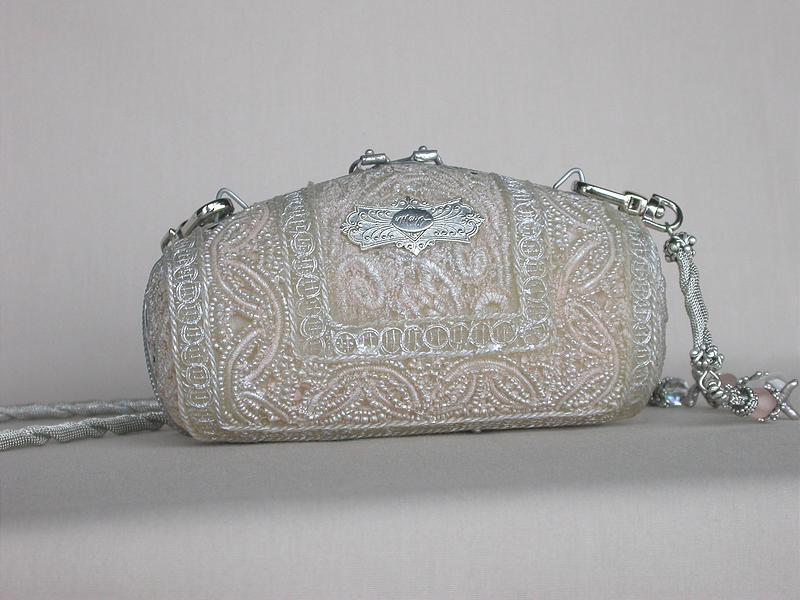 MAYA LACE-LIKE PURSE