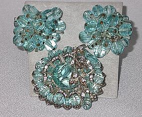 MIRIAM HASKELL GLASS BROOCH AND EARRINGS