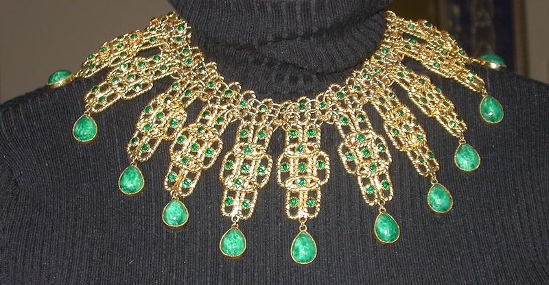 DE LILLO HUGE BIB NECKLACE