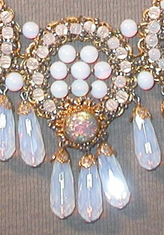 deLILLO OPALESCENT NECKLACE AND EARRINGS