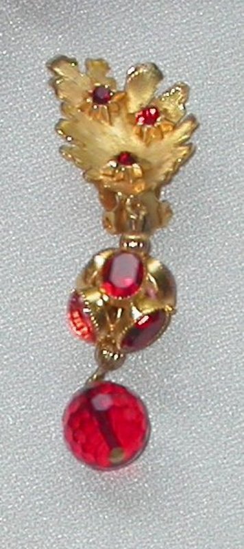 deLILLO GOLD AND RED LEAF NECKLACE AND EARRINGS
