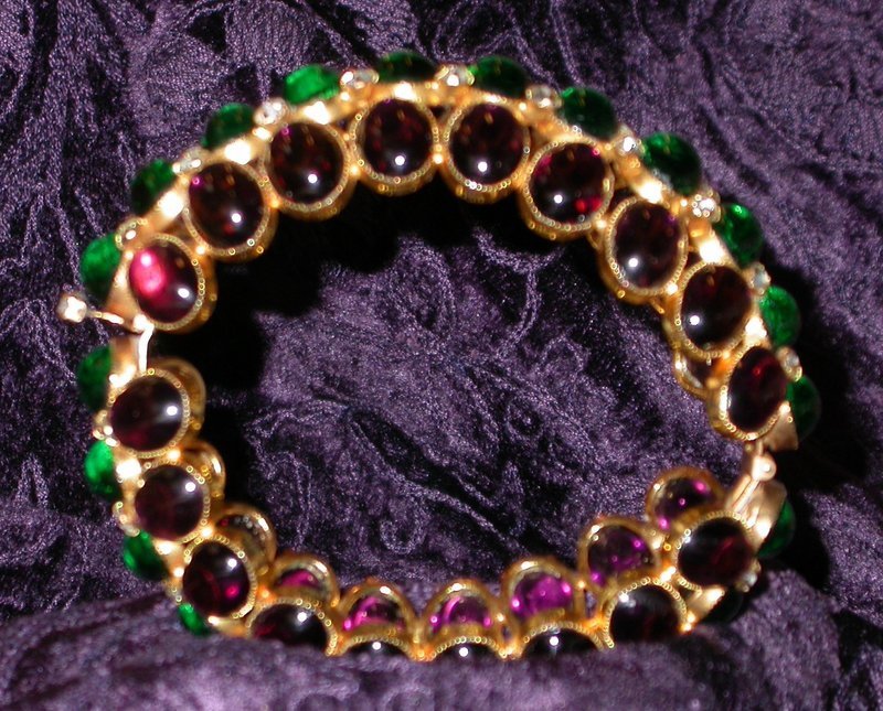 AMETHYST AND EMERALD GLASS BRACELET BY deLILLO