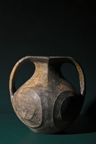A FINE & LARGE CHINESE HAN DYNASTY POTTERY AMPHORA