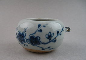 A Rare Yuan Dynasty B/W Bird Feeder With Plum Scrolls