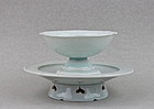 A FINE SOUTHERN SONG QINGBAI LOBED BOWL & STAND