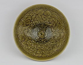 A RARE SOUTHERN SONG YAOZHOU CELADON BOWL