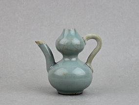 VERY GOOD EXAMPLE OF SONG/YUAN LONGQUAN DOUBLE GOURD EWER