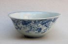 A  MING DYNASTY BLUE & WHITE BOWL WITH GRAPE'S PATTERN