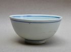 A LATE MING BLUE AND WHITE BOWL WITH BIRD DESIGN TO THE INTERIOR