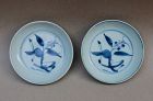 A PAIR OF LATE MING BLUE AND WHITE SAUCER DISH