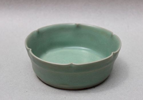 A VERY RARE LONGQUAN WARE CELADON WASHER SONG DYNASTY