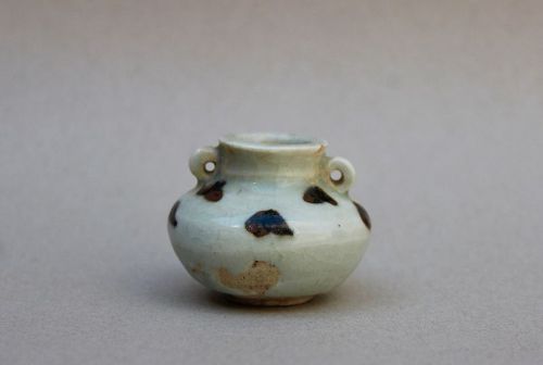 SMALL JARLET WITH IRON-BROWN SPOTS (YUAN DYNASTY 13th-14th CENTURY