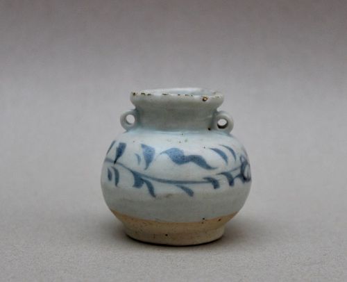 YUAN DYNASTY BlUE AND WHITE JARLET