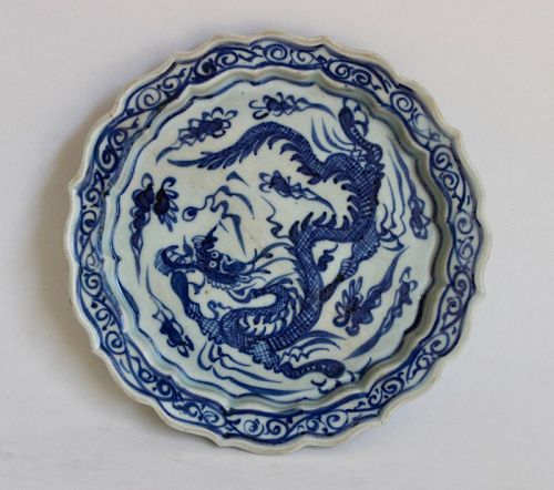 AN EXAMPLE OF BLUE AND WHITE PLATE WITH DRAGON (YUAN-MING)
