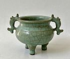 MAGNIFICENT SOUTHERN SONG LONGQUAN GUAN TYPE  CELADON TRIPOD CENSER