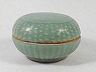 Celadon Circular Box ( Yuan Dynasty )