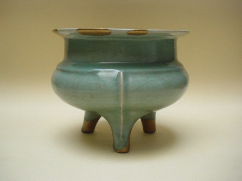 A Good Example Of Large Longquan Celadon Censer