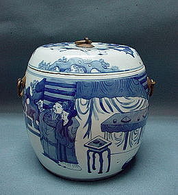 A Large B/W Cover Jar With Figures