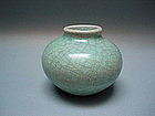 A Longquan 'Guan' Style Celadon Jar