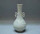 A Bottle Vase With Phoenixes (Yuan Dynasty)