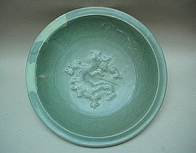 A Yuan Dynasty Longquan Dragon Large Dish (37cm)