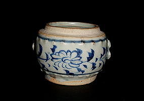 A Yuan B/W Jarlet With Drum-Shape