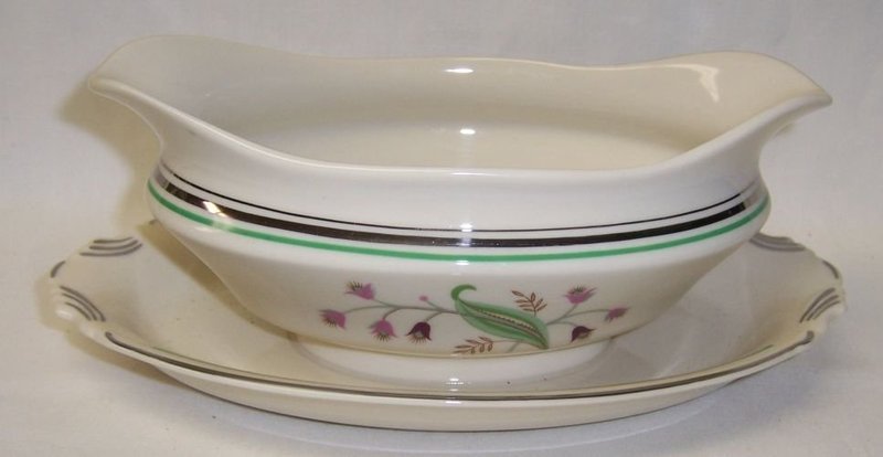 Syracuse China CORALBEL GRAVY or SAUCE BOAT with ATTACHED PLATE