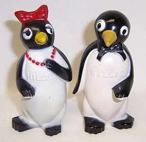F & F Plastic 3 1/4 In WILLIE and MILLIE PENGUIN SALT and PEPPER, Pair