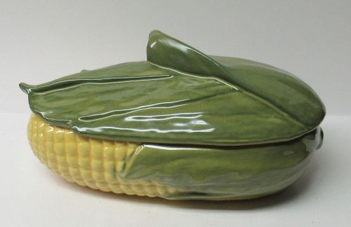 Shawnee Pottery KING CORN 11 Inch COVERED CASSEROLE with LID
