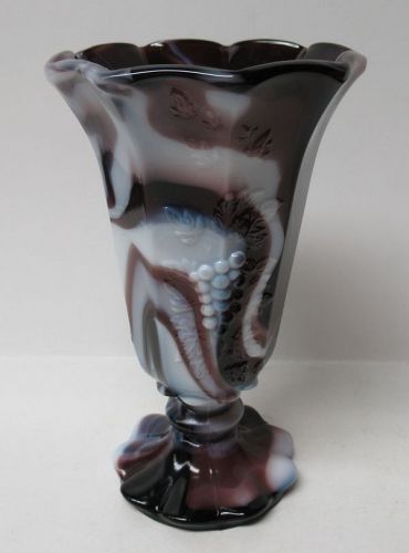 Westmoreland Glass PANELED GRAPE Purple Slag 6 In FLOWER VASE