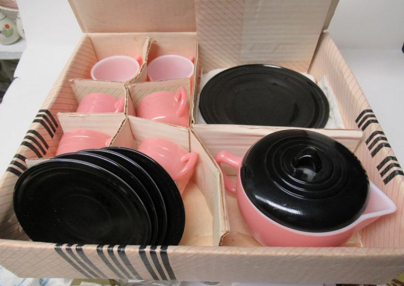 Vintage Child's Tea Party Set. Moderntone Little Hostess Set in Box. 16 piece. deals - VG252