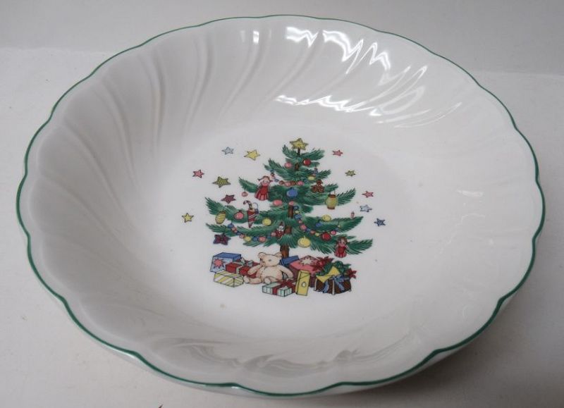 Nikko China HAPPY HOLIDAYS 7 5/8 In All Purpose SOUP BOWL