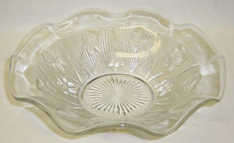 Jeannette Glass Crystal IRIS and HERRINGBONE 9 1/2 In RUFFLED BOWL