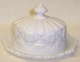 Westmoreland Milk Glass OLD QUILT Round CHEESE DISH with LID
