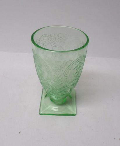 Indiana Depression Glass Green HORSESHOE No. 612 4 Inch FOOTED TUMBLER