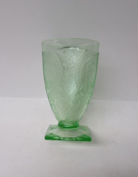 Indiana Depression Glass Green HORSESHOE No. 612 4 Inch FOOTED TUMBLER