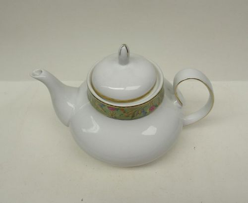 Yamasen China GOLD COLLECTION WHITE PROCELAIN 4 Cup TEAPOT w/LID