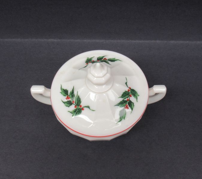 Wesmoreland Milk Glass COLONIAL hp HOLLY 4 1/2 In CANDY DISH with LID