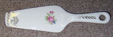 Harker China 9 1/4 Inch Pink FLORAL PIE SERVER w/Gold