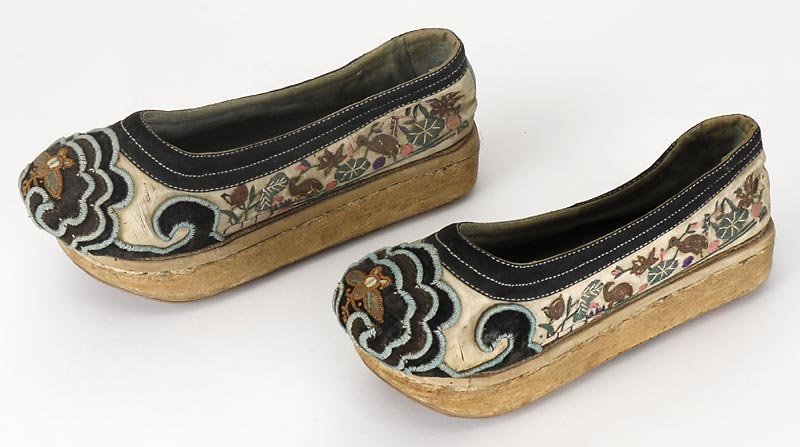 Antique 19th shops Century Qi’ing Dynasty Women’s Damask Platform Shoe