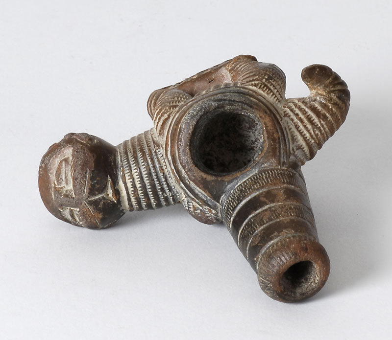 Antique African Ashanti Figural Tobacco Clay Pipe Bowl.