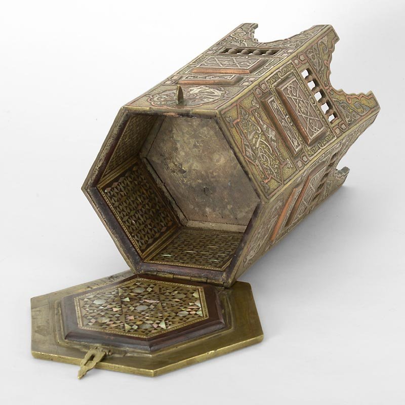 Inlaid Mamluk Revival Cairoware Miniature Table Box, Egypt or Syria.