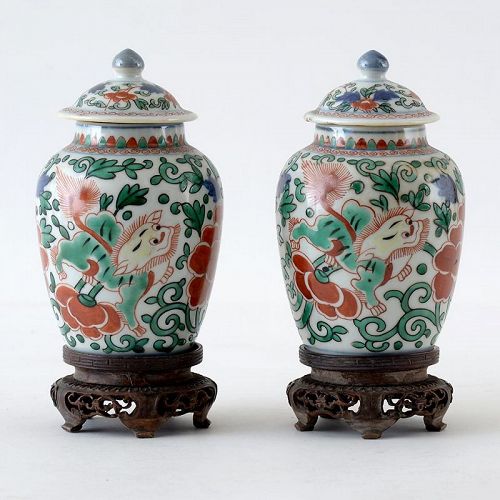 A Pair Chinese Wucai Porcelain Jarlets w. Covers, Transitional Period.