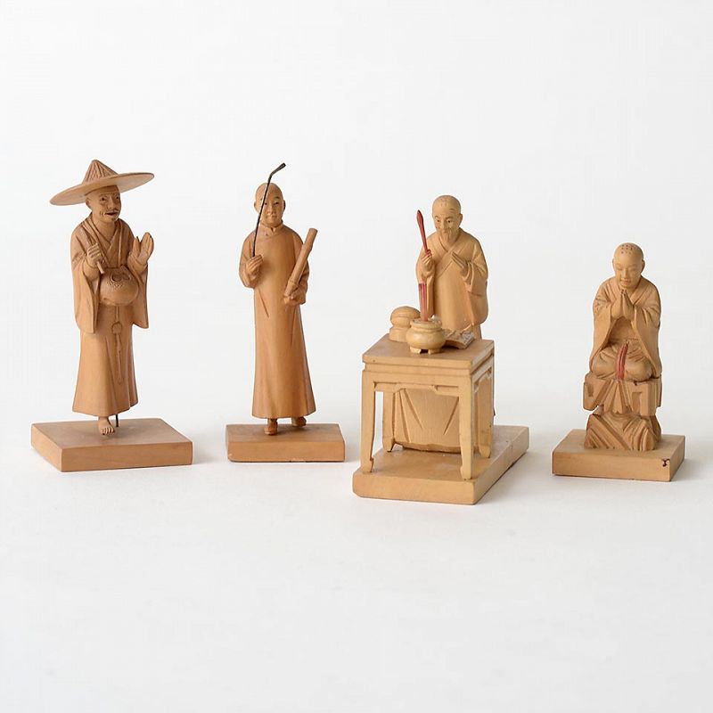 Four Chinese Tushanwan Wood Figurines Of Praying Monks C 1930 Item